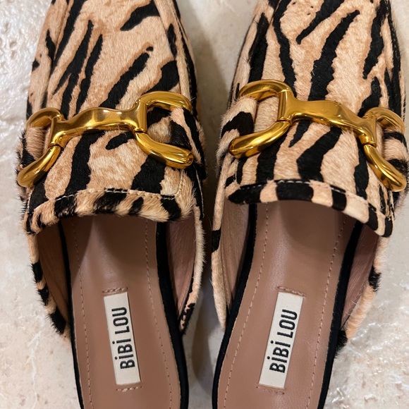 Bibi Lou Women's Slip-On Shoes - Picture 2 of 7